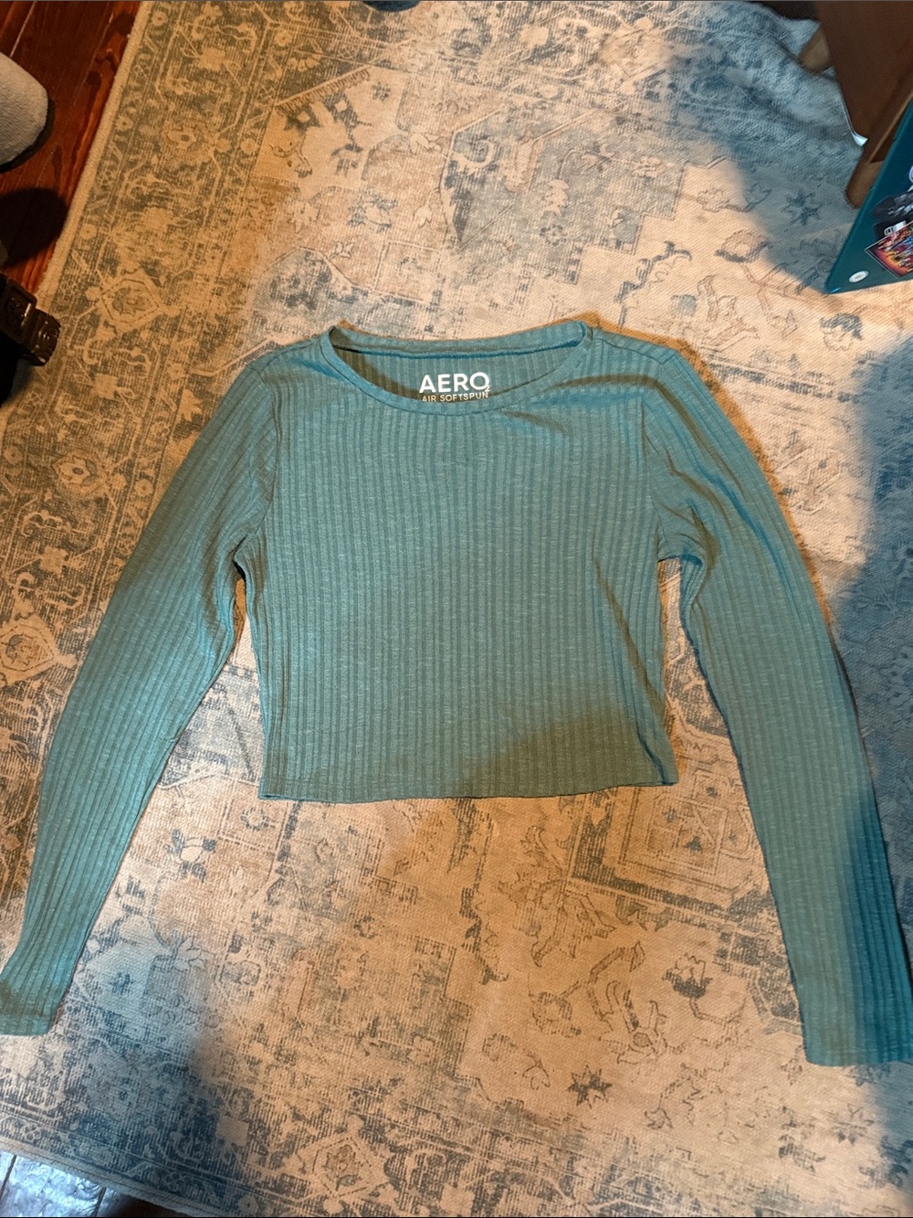 Aéropostale Ribbed Long-Sleeve Crop Top in Teal